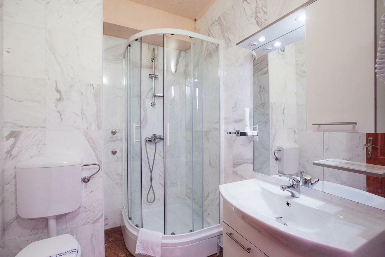 Apartmani I Sobe Dinko Стариград-Пакленица Экстерьер фото