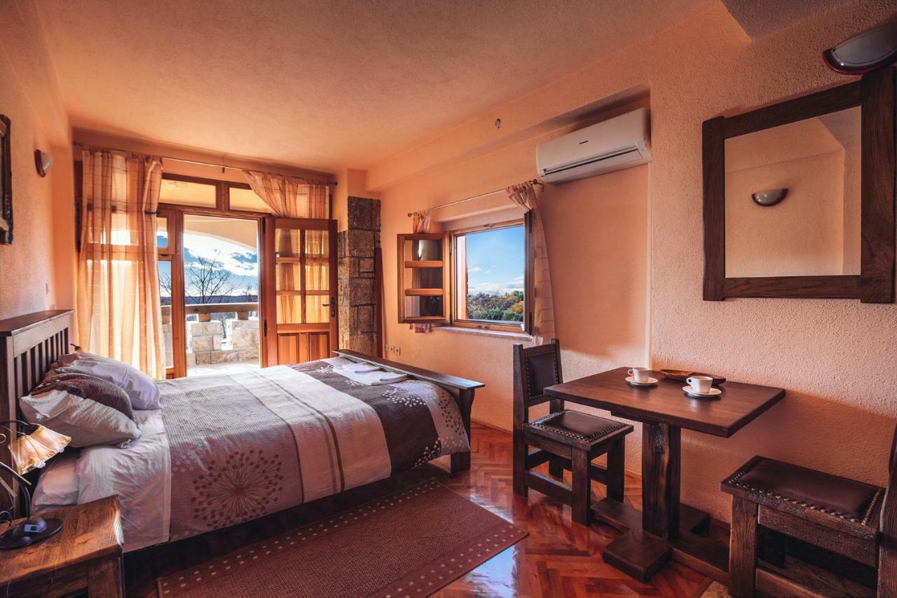 Apartmani I Sobe Dinko Стариград-Пакленица Экстерьер фото