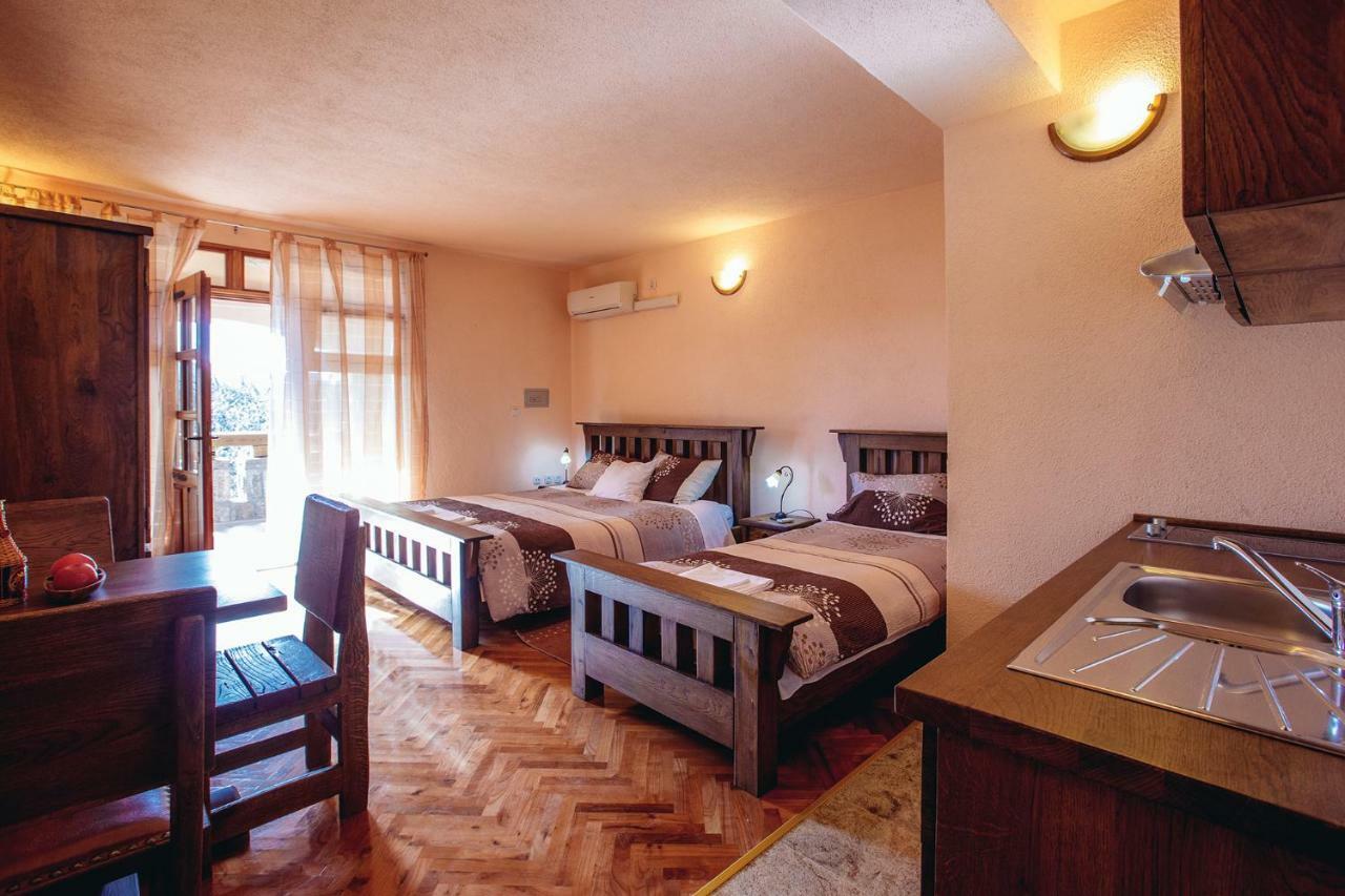 Apartmani I Sobe Dinko Стариград-Пакленица Экстерьер фото