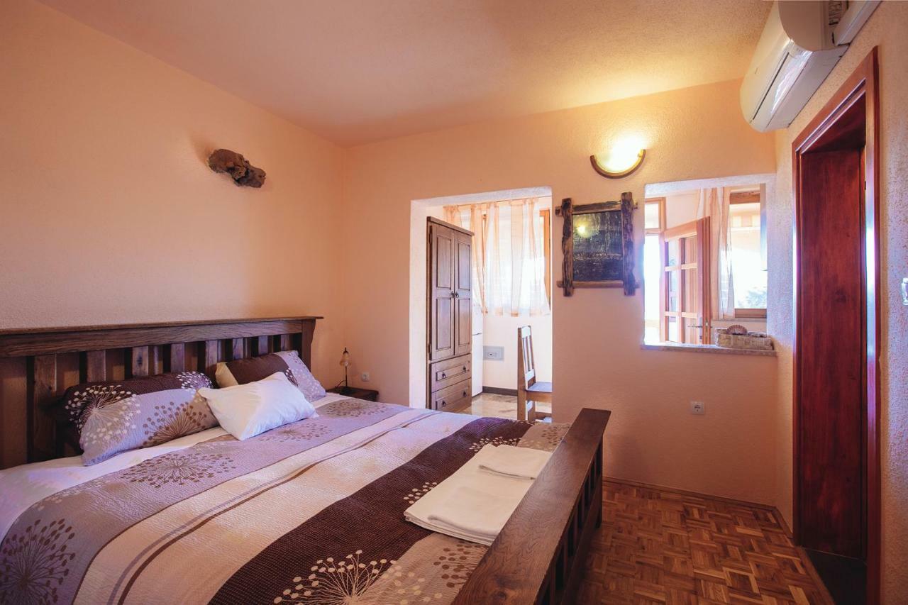 Apartmani I Sobe Dinko Стариград-Пакленица Экстерьер фото