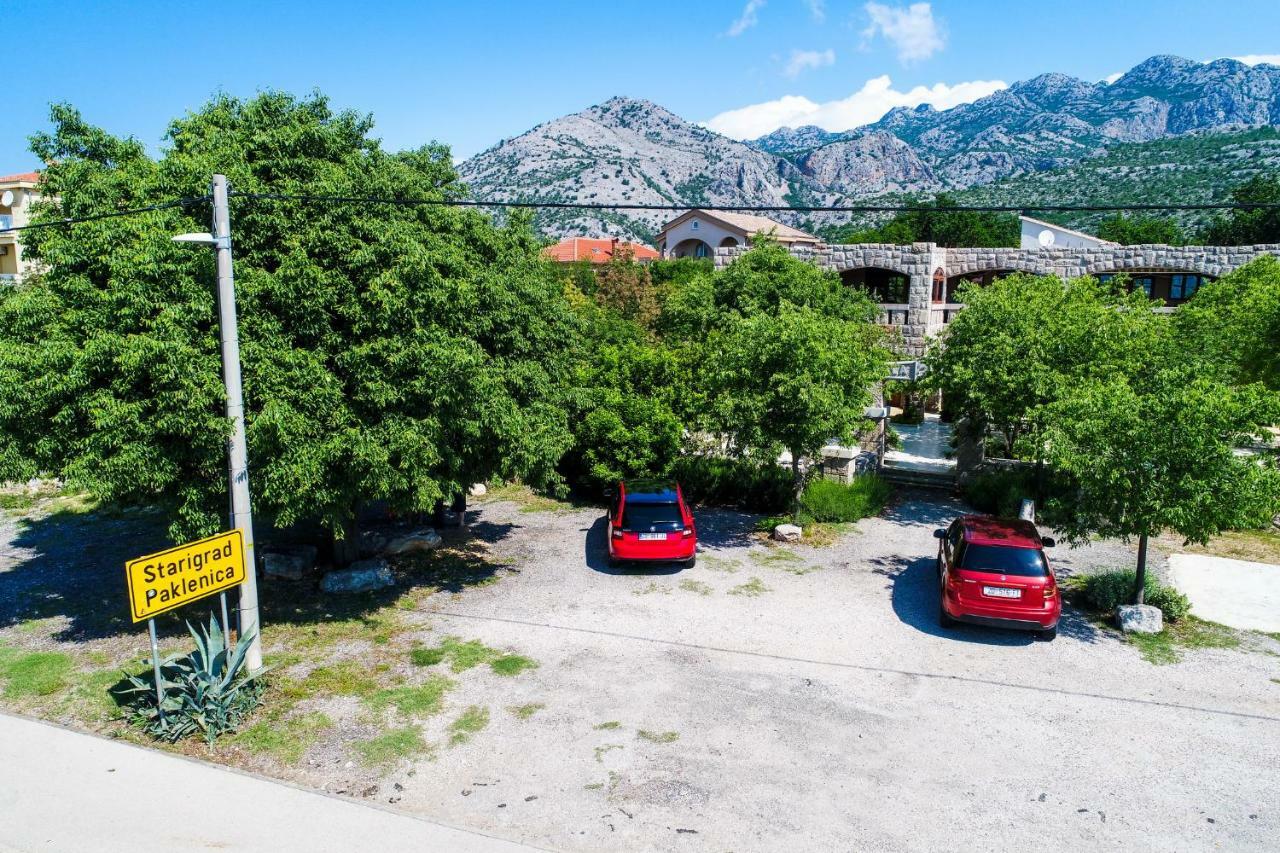 Apartmani I Sobe Dinko Стариград-Пакленица Экстерьер фото